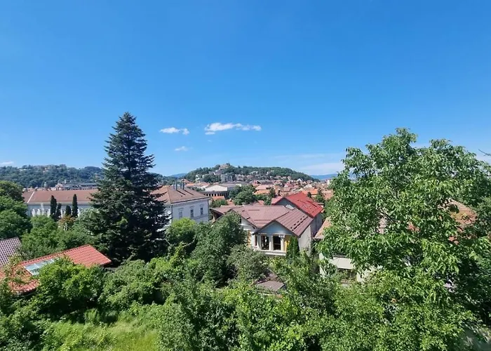 Central Apartment With City View